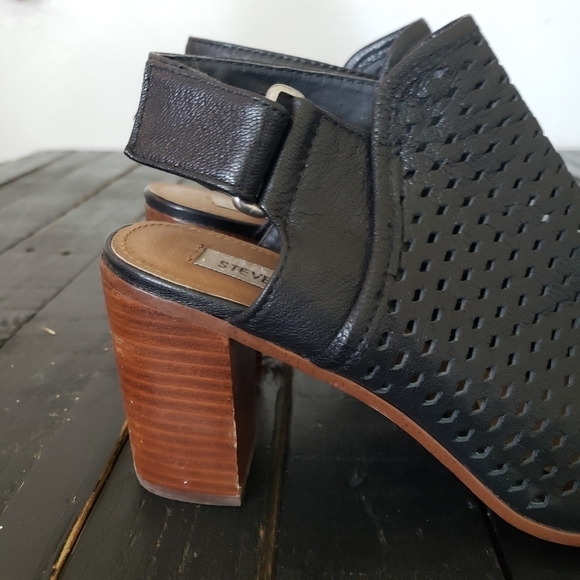 Steve Madden Nimbble Women's 8 Black Leather Perforated Sandals Heeled Open Toe - Picture 8 of 10